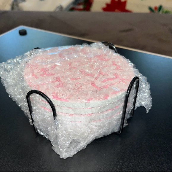 Round Pink Bow Pattern Coaster Set - Picture 2 of 3